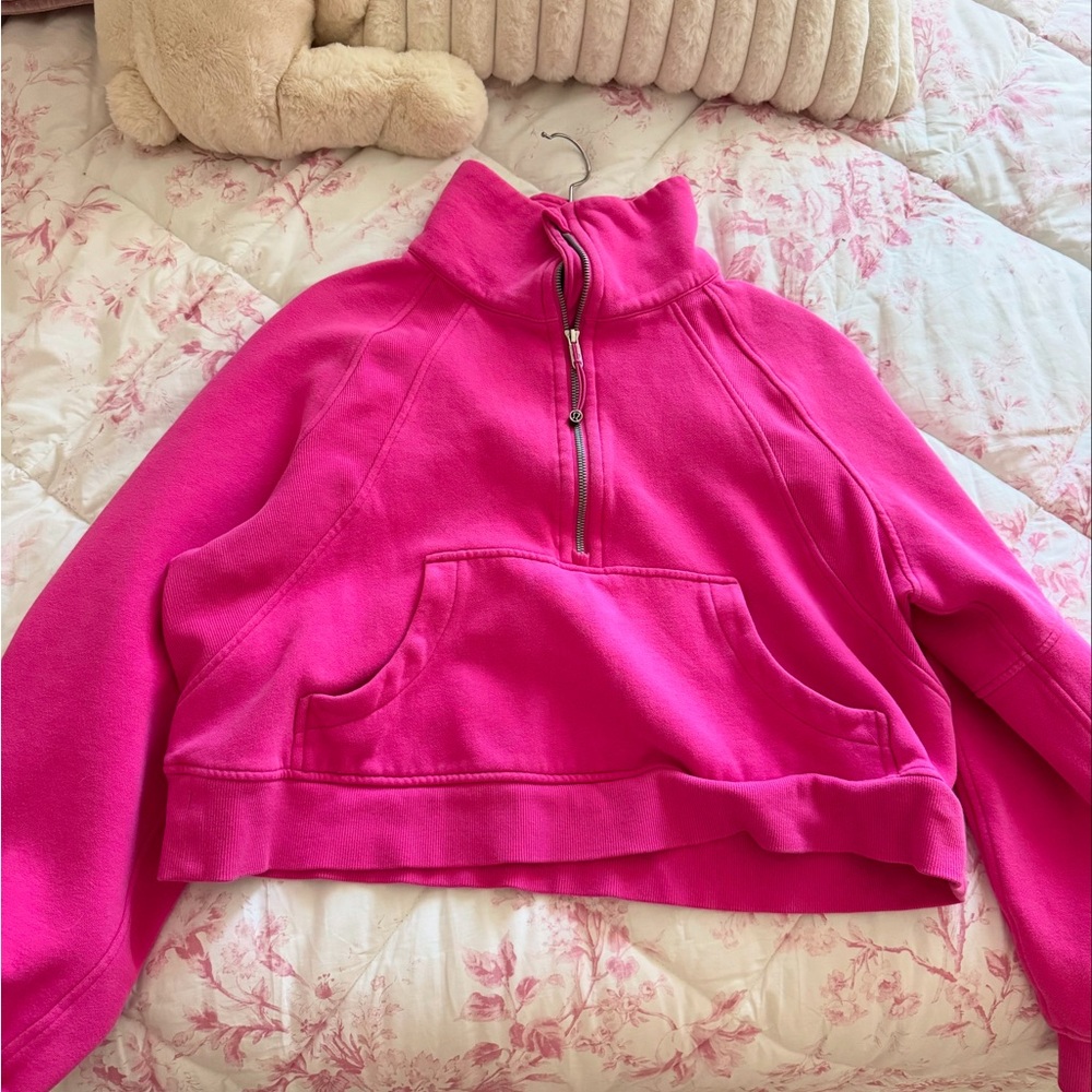 Hot pink lululemon scuba!! M/L